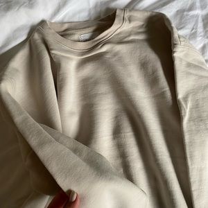 New Aritzia crewneck